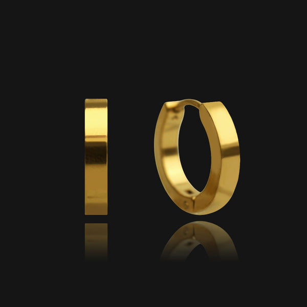 NIKITA Pixi small hoop earrings with an 18k gold plated finish. Huggie hoops for women made with a quality water-resistant, hypoallergenic stainless steel base. Christmas everyday jewellery gift for her.