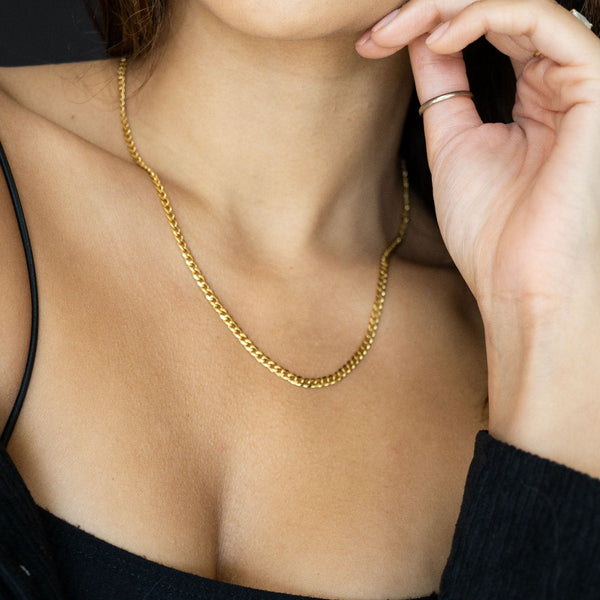 NIKITA cuban chain necklace. A waterproof, 18k gold plated quality chain, with a hypoallergenic stainless steel base. Every day jewellery gift for her.
